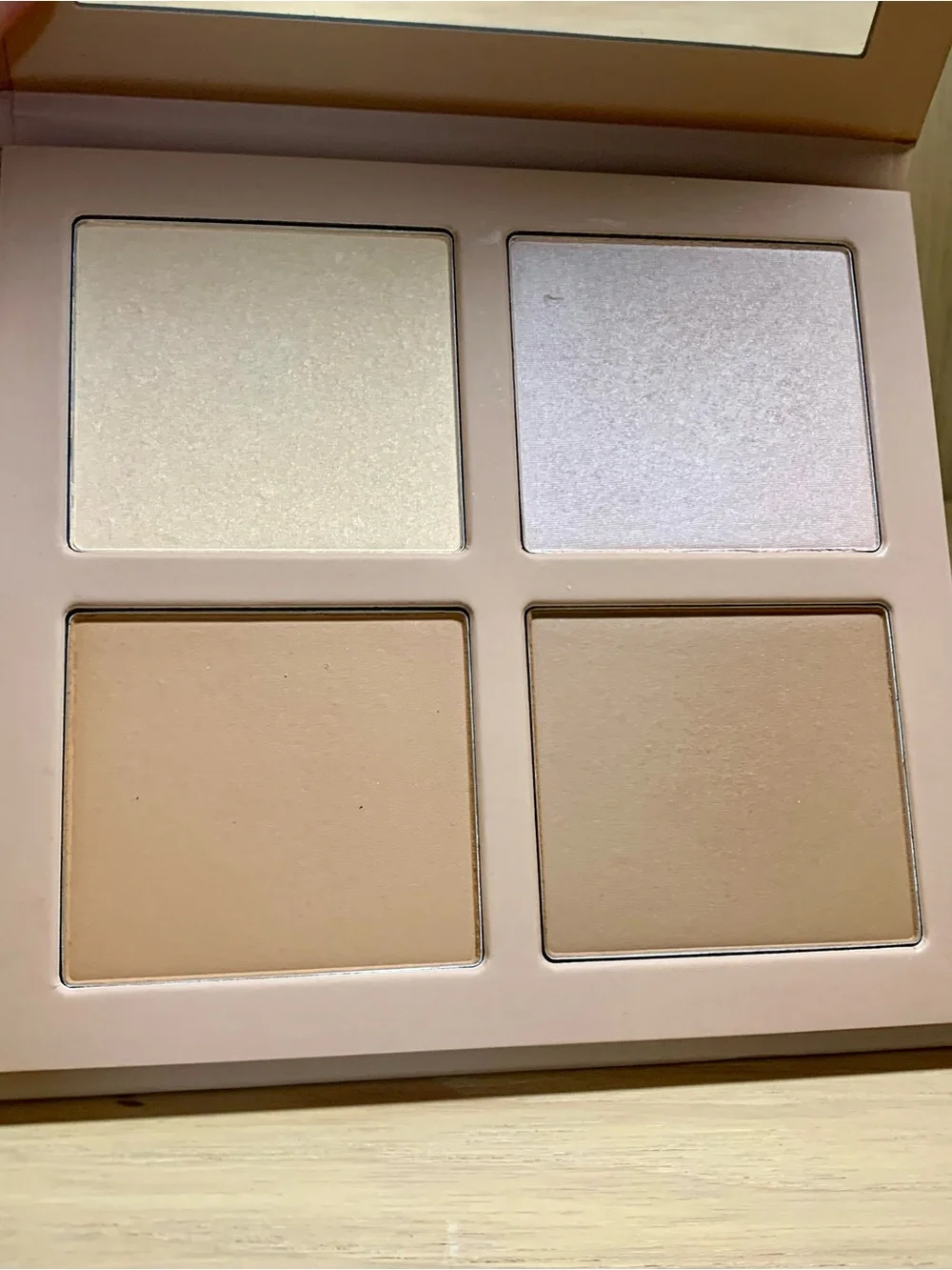 KKW Beauty Powder Contour & Highlight Kit in Medium. New!